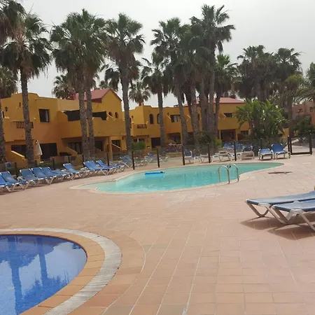 Oasis Royal 2 Piscinasfibra Optica Apartment *